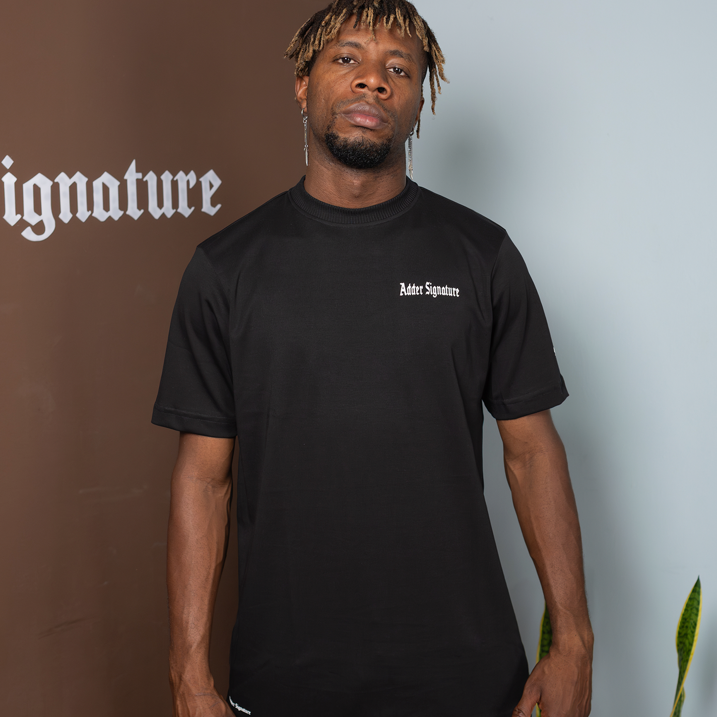 BASIC BLACK T-SHIRT