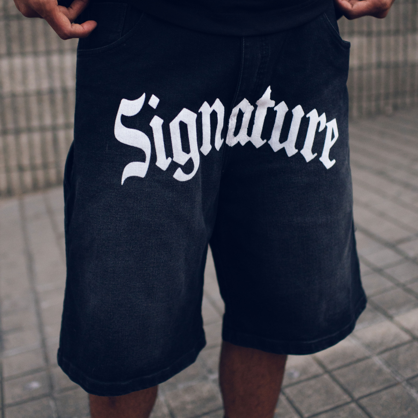 SIGNATURE LOGO JORTS WASHED BLACK