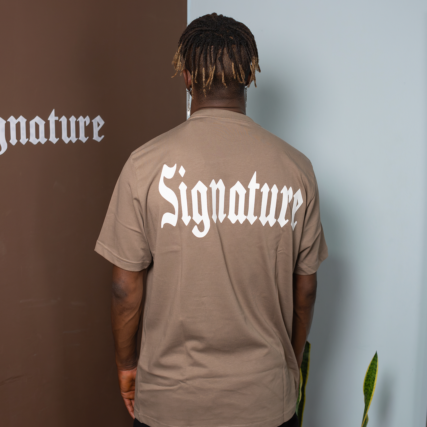 BASIC BROWN T-SHIRT