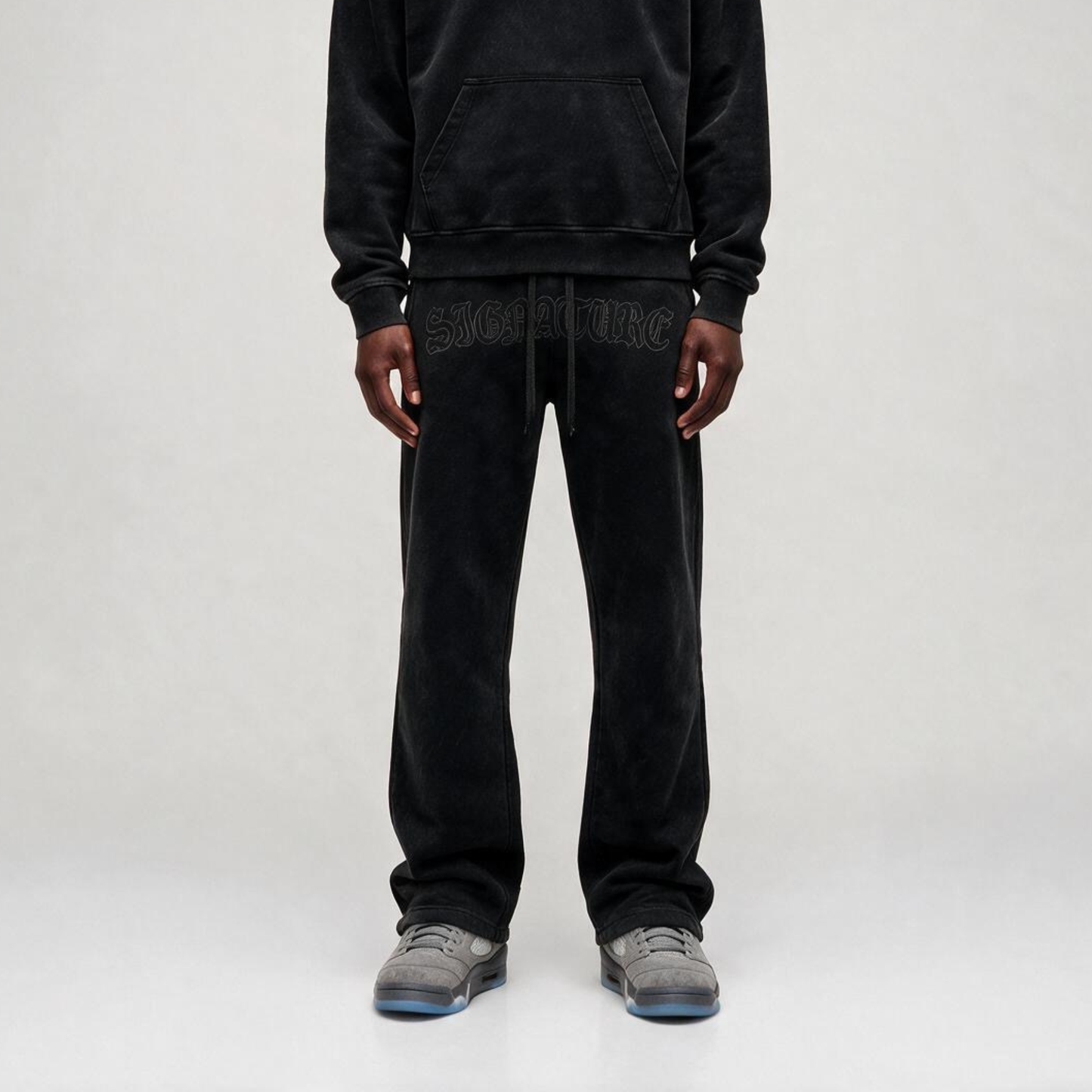 Line Gothic Signature Straightpants Negro