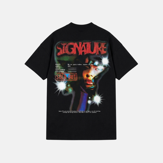 SIGNATURE SPRAY GRAPHIC T-SHIRT BLACK