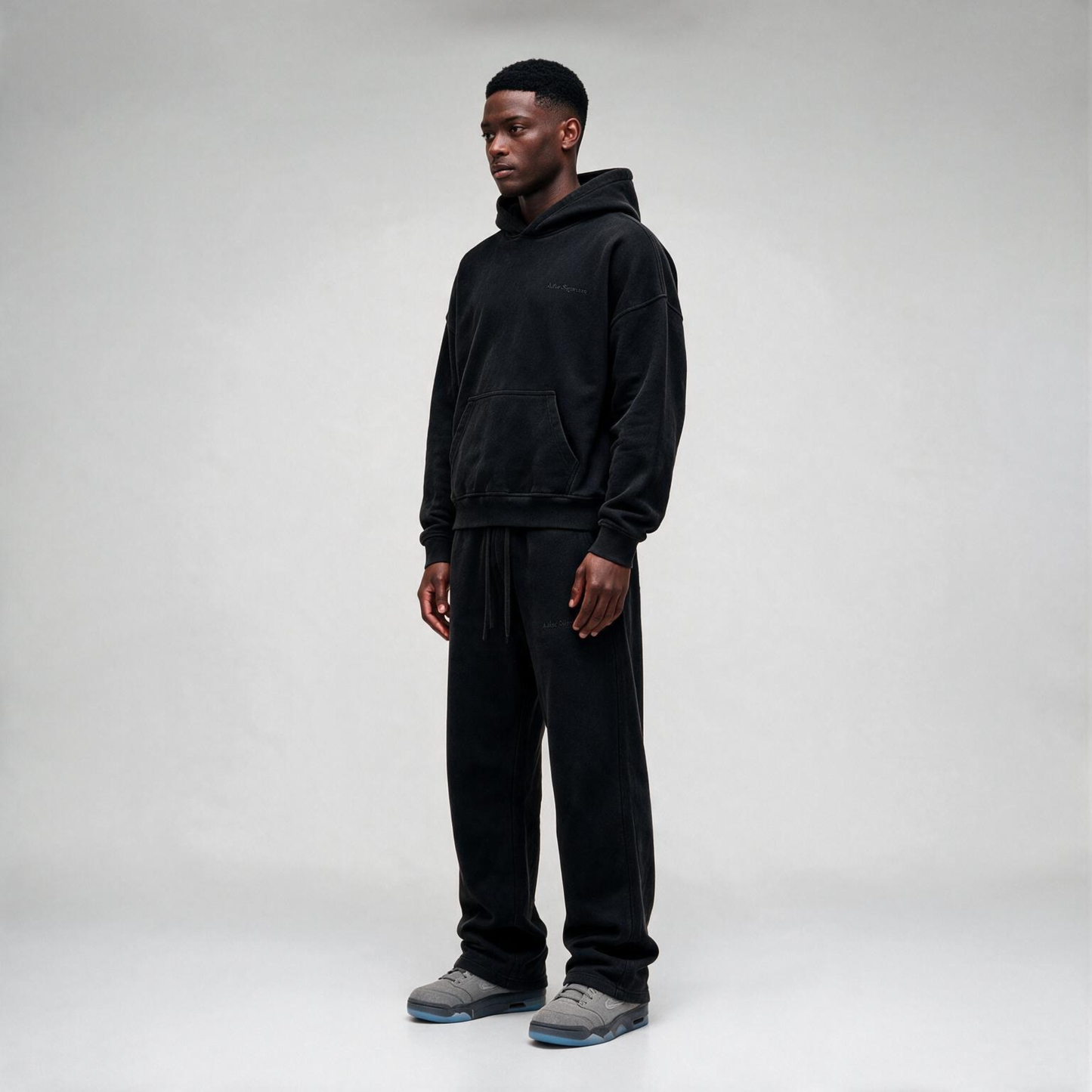 Line Tonal Signature Straightpants Negro
