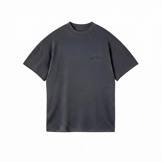 T012 Gothic Signature Tee Gris - frente